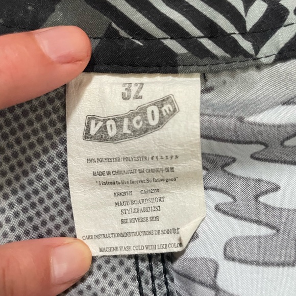 Volcom Swim Board Shorts - Picture 4 of 4